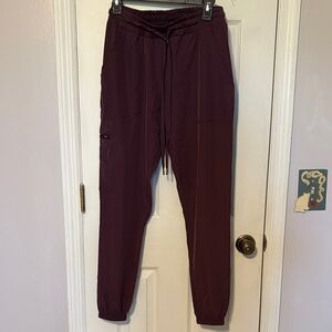Women’s Drawstring Jogger Pants in Burgundy